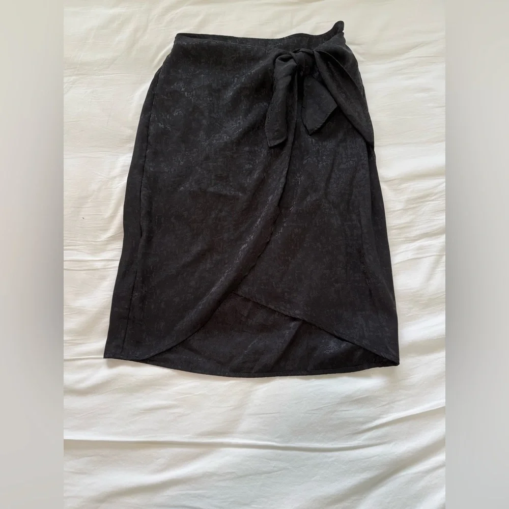 Chenault Black Knee-Length Wrap Pencil Skirt - Picture 1 of 2